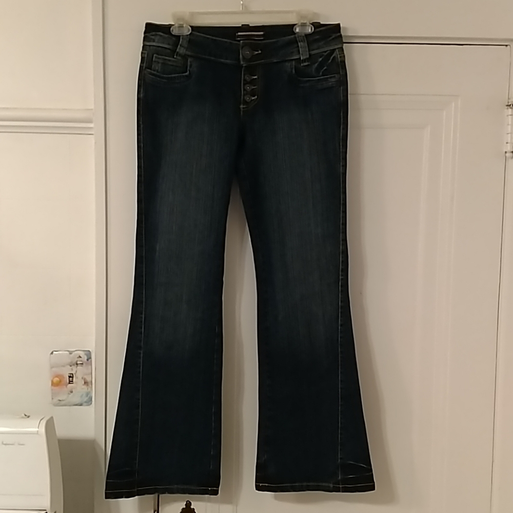Younique Jeans